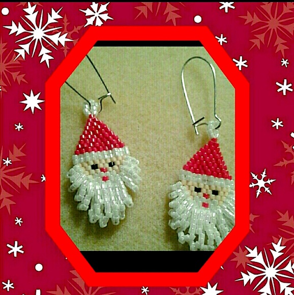 "Santa" reversible beaded earrings - Picture 2 of 3